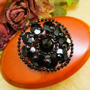 ANTIQUE French Jet Mourning Brooch ~ VICTORIAN Jet Round Brooch 1890-1909